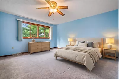 1002 Forest Edge Ct, Pittsburgh, PA 15090 - Photo 11