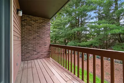 1002 Forest Edge Ct, Pittsburgh, PA 15090 - Photo 3