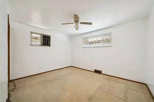 7867 Mark Dr, Pittsburgh, PA 15147 - Photo 21