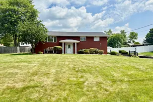84 St Andrews Dr, Beaver Falls, PA 15010 - Photo 1