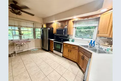 122 May Dr, Jefferson Township, PA 16056 - Photo 19