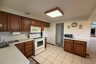 121 W Patty Ln, Monroeville, PA 15146 - Photo 9