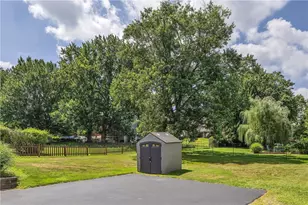 610 Patterson Rd, Bethel Park, PA 15102 - Photo 31