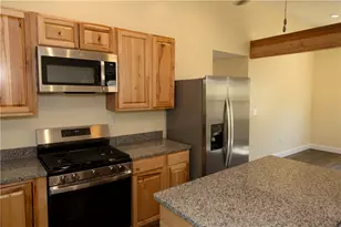 387 W Wylie Ave, Canton Township, PA 15301 - Photo 3