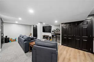 447 Saratoga Dr, Pittsburgh, PA 15236 - Photo 27