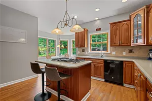 114 Oakview Dr, Cranberry Township, PA 16066 - Photo 5