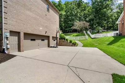 114 Oakview Drive, Cranberry Township, PA 16066 - Photo 33