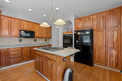 114 Oakview Drive, Cranberry Township, PA 16066 - Photo 7