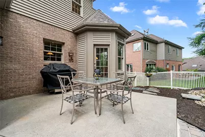 114 Oakview Drive, Cranberry Township, PA 16066 - Photo 11