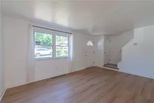 148 Marlow Dr, Pittsburgh, PA 15235 - Photo 7