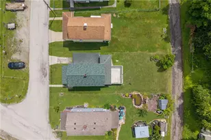 412 Grant St, Centerville, PA 15358 - Photo 5