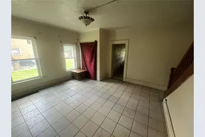 107 E Home St, New Castle, PA 16101 - Photo 5