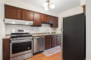 1025 Edward St, North Versailles, PA 15137 - Photo 9