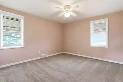 2520 Mohawk Drive, White Oak, PA 15131 - Photo 15