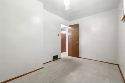5256 Colewood Dr, Pittsburgh, PA 15236 - Photo 17