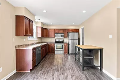 104 Castle View Dr, Kennedy Township, PA 15136 - Photo 7