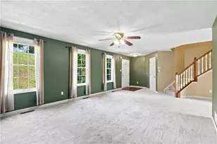 104 Castle View Dr, Kennedy Township, PA 15136 - Photo 5