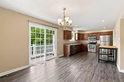 104 Castle View Dr, Kennedy Township, PA 15136 - Photo 9
