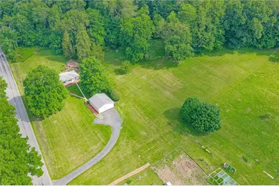 3886 Darlington Rd, Darlington Township, PA 16115 - Photo 5