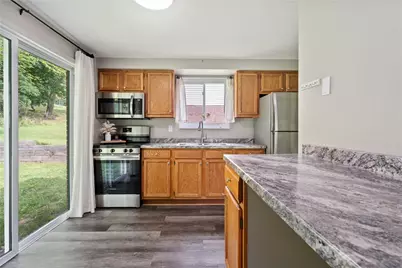 105 Edies Way, Ross Twp, PA 15229 - Photo 9