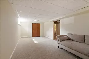 105 Edies Way, Ross Twp, PA 15229 - Photo 23