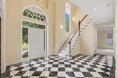 131 Alaqua Drive, Ohio Township, PA 15143 - Photo 3