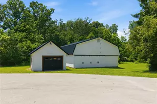 1520 State Route 130, Unity Township, PA 15601 - Photo 27