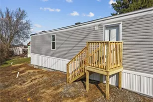 125 Laurel View Dr, Bullskin Township, PA 15666 - Photo 3