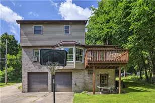 2637 Turkey Ridge Rd, Washington Township, PA 15613 - Photo 5