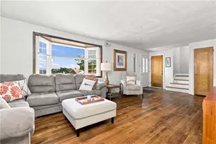 1131 Girard Rd, Pittsburgh, PA 15227 - Photo 5