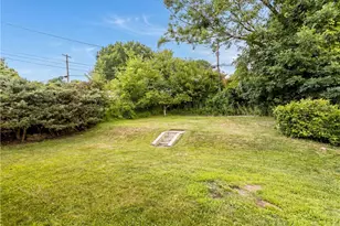 1131 Girard Rd, Pittsburgh, PA 15227 - Photo 17