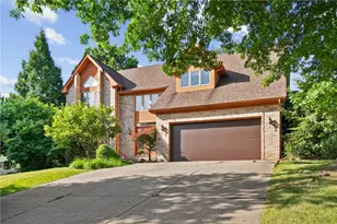 336 Cobblestone Cir, Robinson Twp, PA 15136 - Photo 1