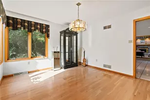 336 Cobblestone Cir, Robinson Twp, PA 15136 - Photo 11