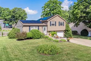 404 Anna Marie Dr, Cranberry Township, PA 16066 - Photo 3