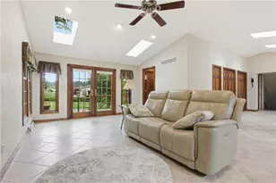 12289 Herold Dr, North Huntingdon, PA 15642 - Photo 9