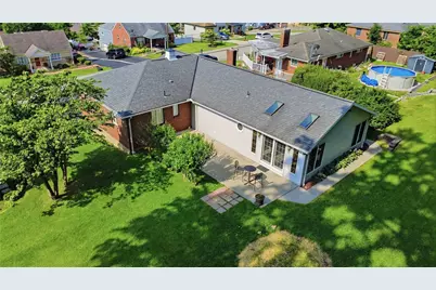 12289 Herold Drive, North Huntingdon, PA 15642 - Photo 3
