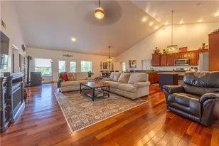 100 Clover Ln, South Union Township, PA 15401 - Photo 5