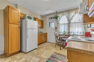 827 Frank St, McKees Rocks, PA 15136 - Photo 3