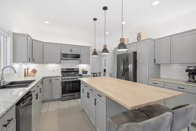 10489 Olde Villa Drive, Pittsburgh, PA 15044 - Photo 15