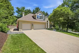 10489 Olde Villa Dr, Pittsburgh, PA 15044 - Photo 47