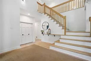 10489 Olde Villa Dr, Pittsburgh, PA 15044 - Photo 3