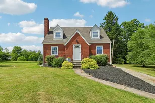 1770 Locust Rd, Pittsburgh, PA 15143 - Photo 1