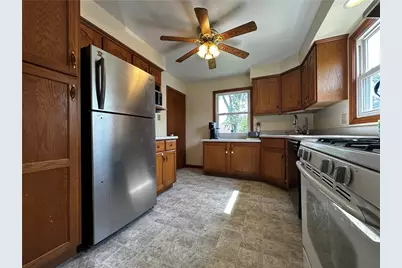 633 Crowder Ave, Sharon, PA 16146 - Photo 9