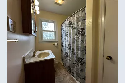 633 Crowder Ave, Sharon, PA 16146 - Photo 15