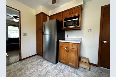 633 Crowder Ave, Sharon, PA 16146 - Photo 7