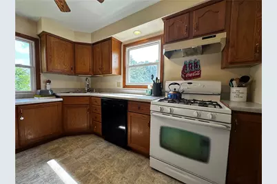 633 Crowder Ave, Sharon, PA 16146 - Photo 9