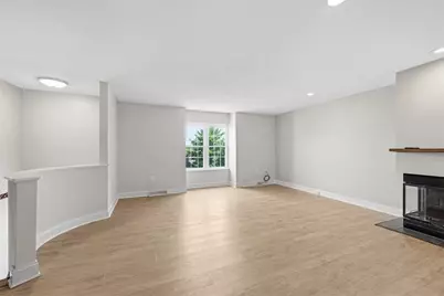 2736 Meadowcrest Ct, Pittsburgh, PA 15090 - Photo 3