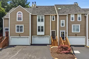 2736 Meadowcrest Ct, Pittsburgh, PA 15090 - Photo 1