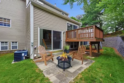 2736 Meadowcrest Ct, Pittsburgh, PA 15090 - Photo 25