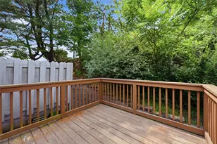 2736 Meadowcrest Ct, Pittsburgh, PA 15090 - Photo 9